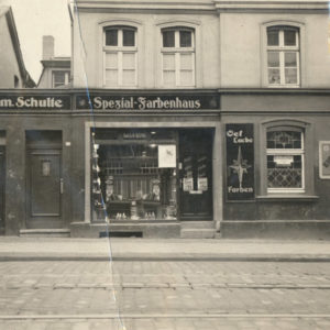 Historisches Bild - Vorderansicht Ladenlokal Spezial-Farbenhaus Hermann Schulte